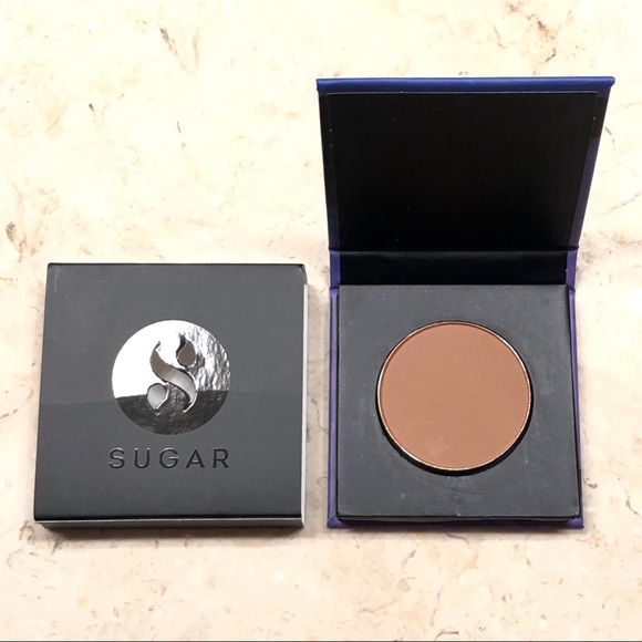 Sugar Cosmetics Contour De Force Mini Bronzer - Picture 3 of 4